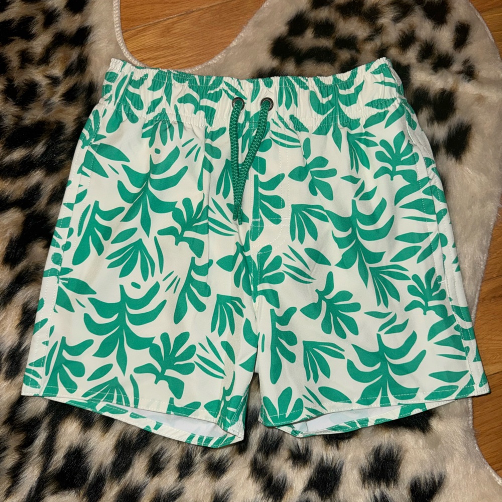 Class club boys Green Leaf Print swim trunks size